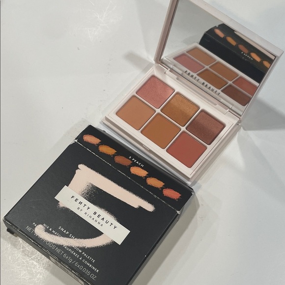 Fenty Beauty Snap Shadows Eyeshadow Palette - Warm Neutrals - Picture 1 of 5